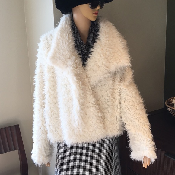 wild fable Jackets & Blazers - NWT wild fable Faux Fur Jacket
